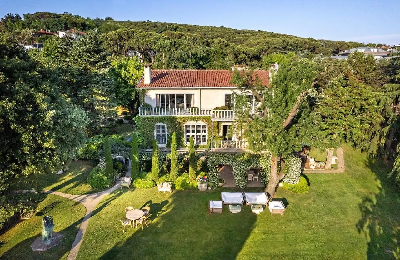 Vilă Enchanting 22,000M2 Property And Elegant 5 Bedroom Manor Istanbul Turcia