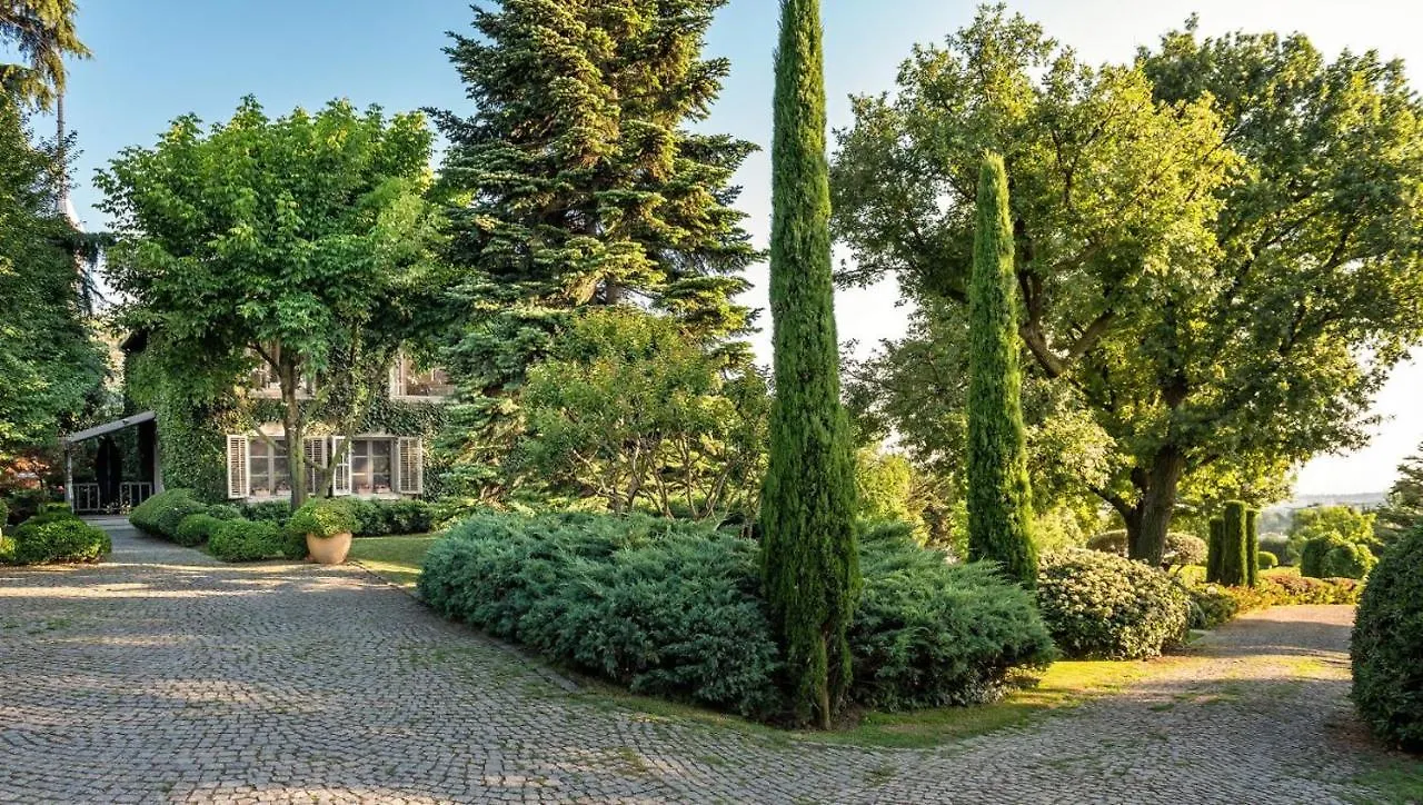 Enchanting 22,000M2 Property And Elegant 5 Bedroom Manor Istanbul