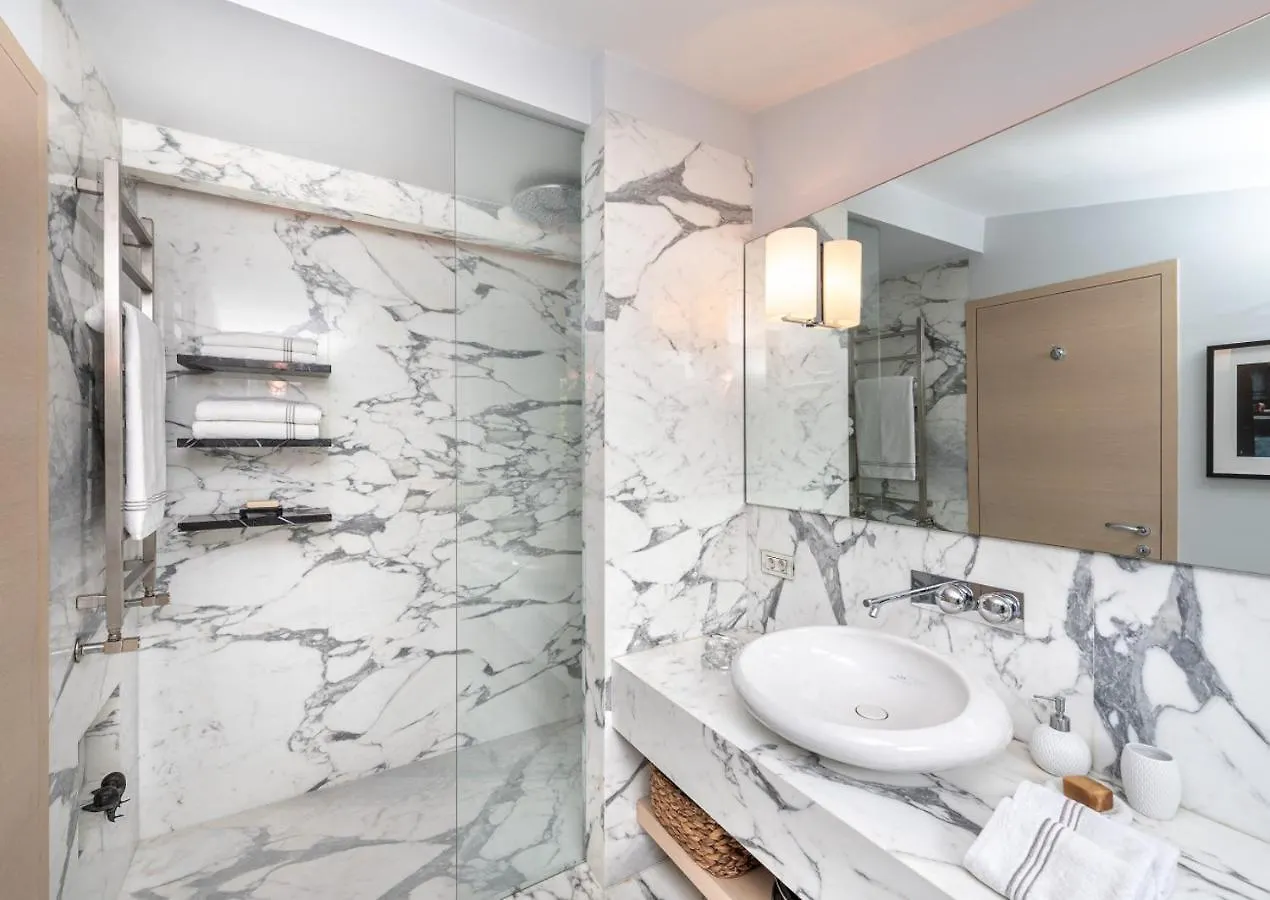 Enchanting 22,000M2 Property And Elegant 5 Bedroom Manor Istanbul