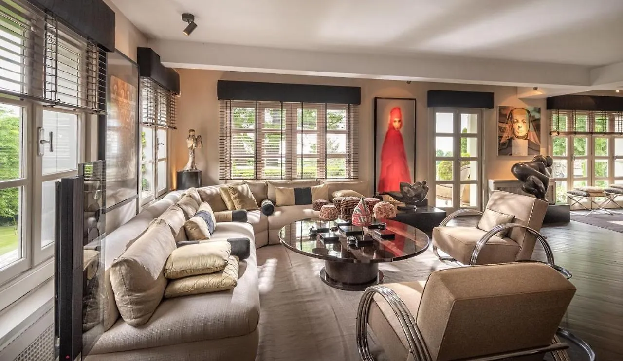 Villa Enchanting 22,000M2 Property And Elegant 5 Bedroom Manor Istanbul