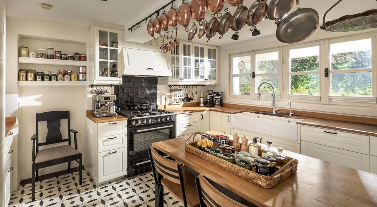 Enchanting 22,000M2 Property And Elegant 5 Bedroom Manor Istanbul Villa